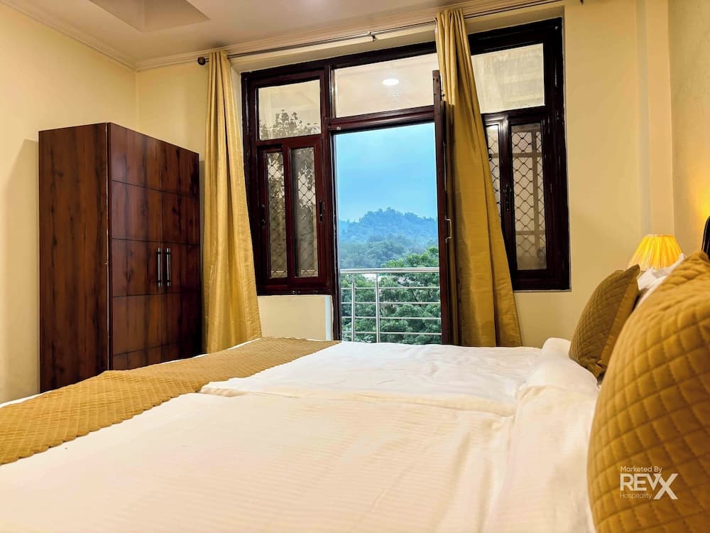 Hotel Nirvana Palace