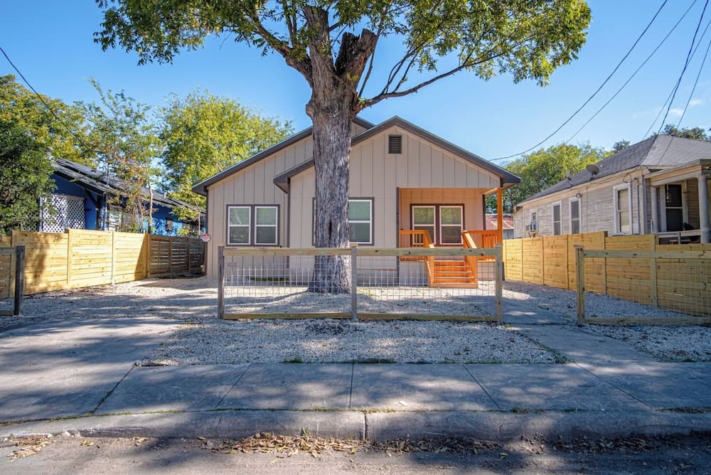 Urban Delight 4BR3BA Near City Center