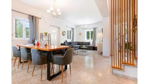 Ruvelis Villa