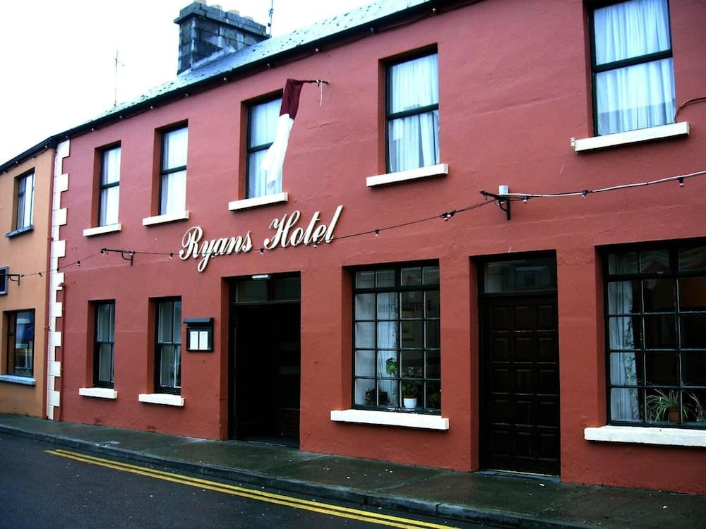 Ryan s Hotel