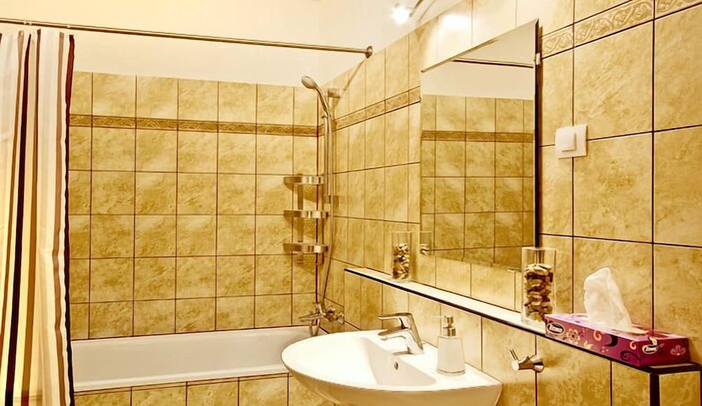 Corvin Lux Aparthotel