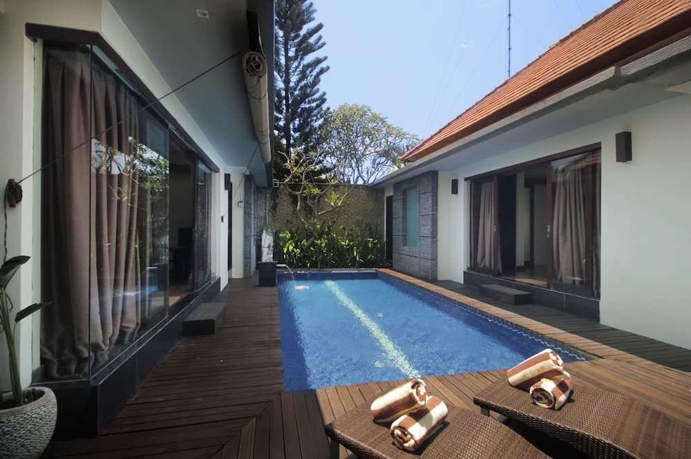 Jayani Villa Seminyak byFaba