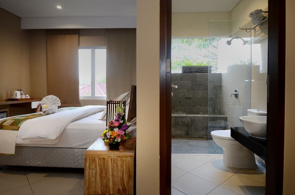 Bali Breezz Hotel