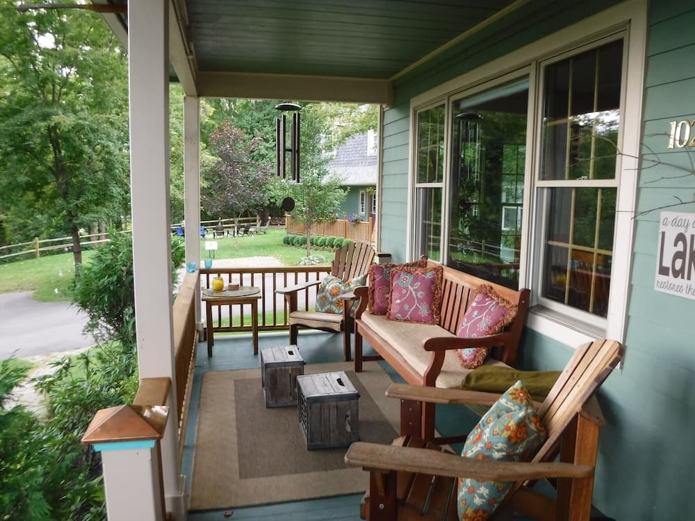 Moonshadow Bed and Breakfast