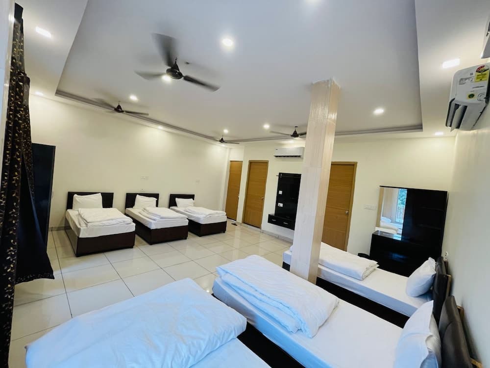 Lee Corbett Resort