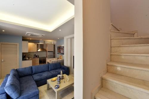 Alexander Suites