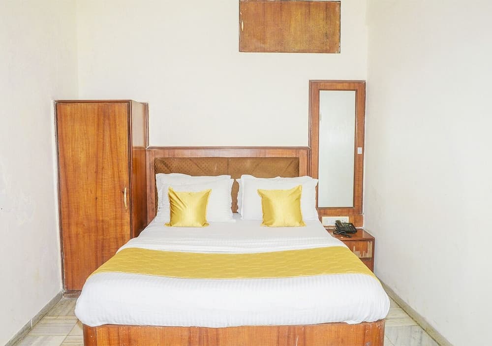 Hotel Subhash Andheri