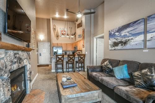 Hidden River Lodge