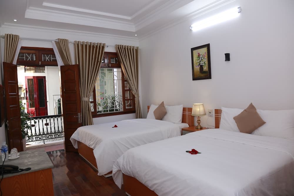 Moon & Sun Hostel