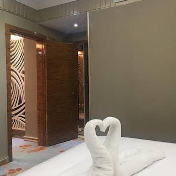 Cuifeng Hotel