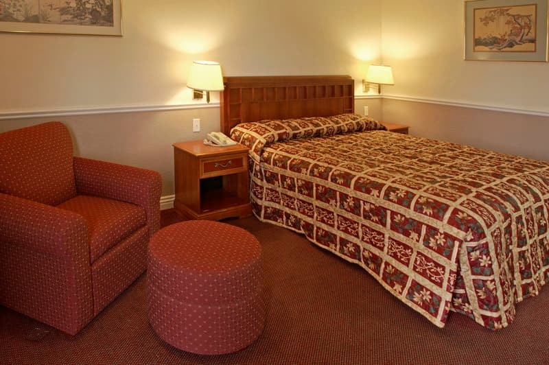 Legacy Inn & Suites