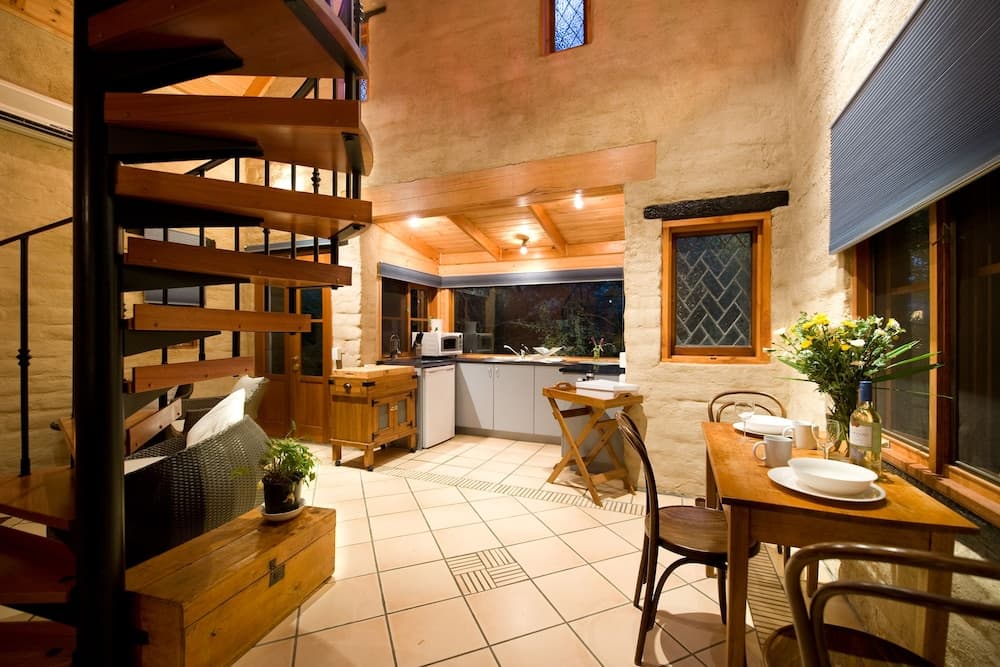 Rubys Amethyst Cottage