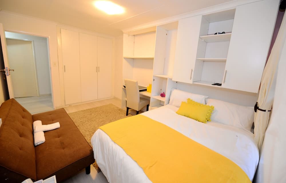 Corgi Guest House