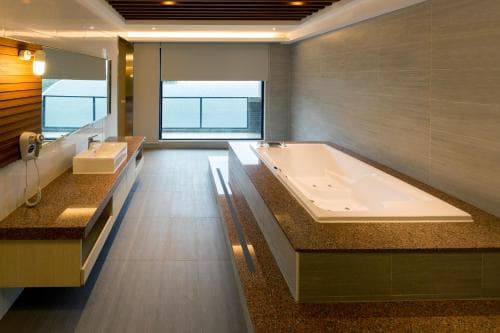 Ihotel