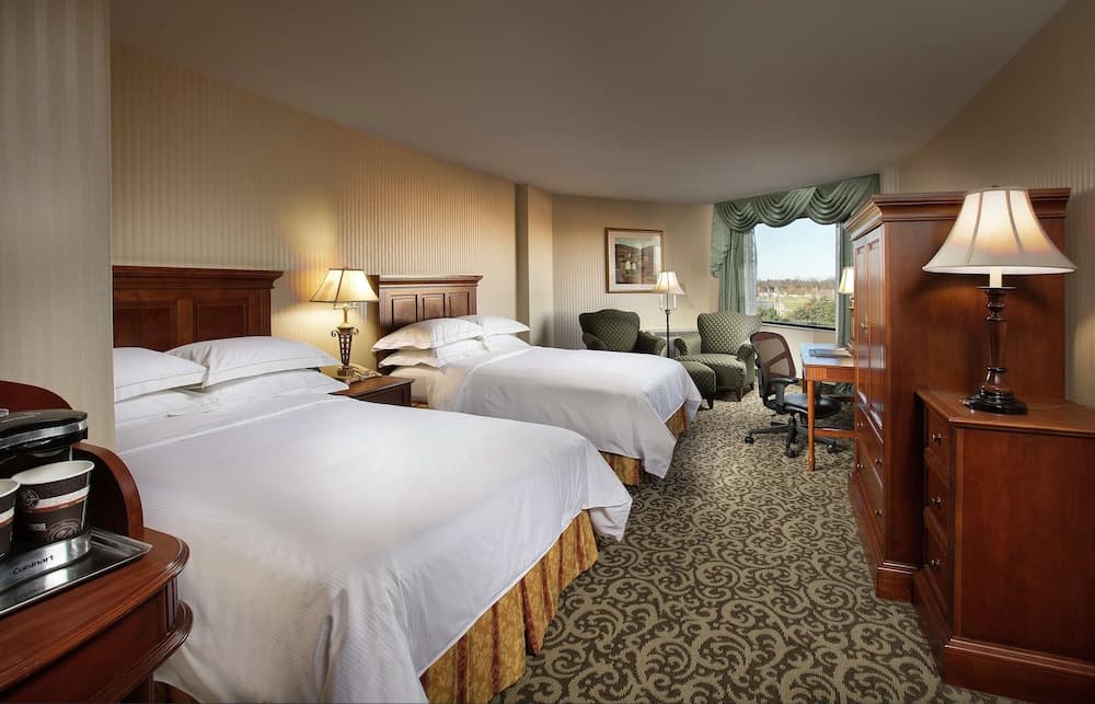 DoubleTree by Hilton Lisle Naperville