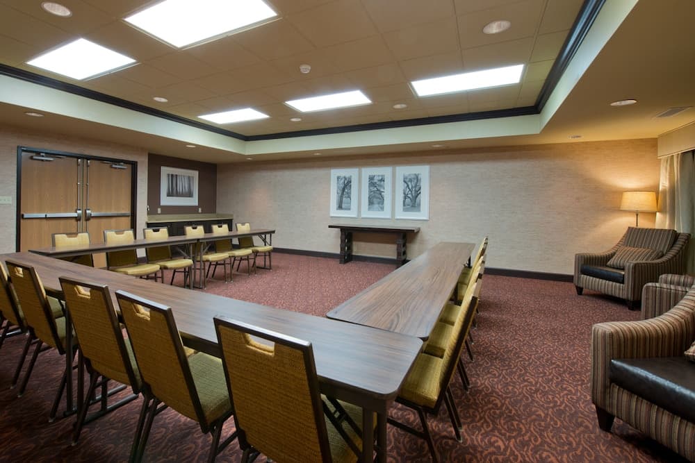Comfort Suites