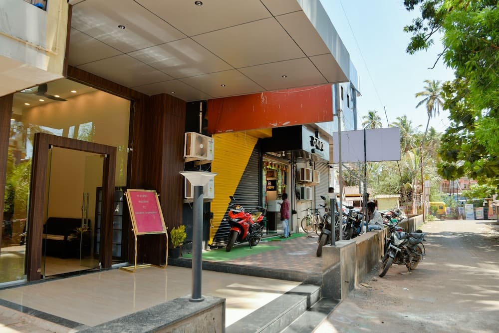 Malvan s Aishwarya Hotel