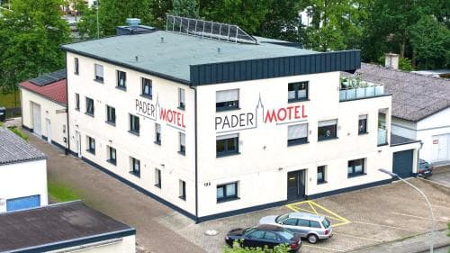 Pader Motel