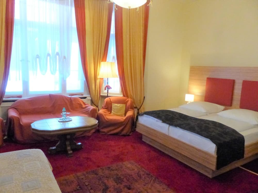 Pension Savoy