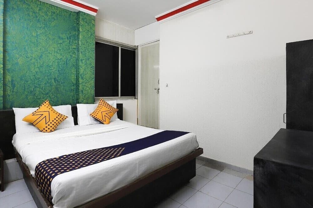 Hotel Ashish