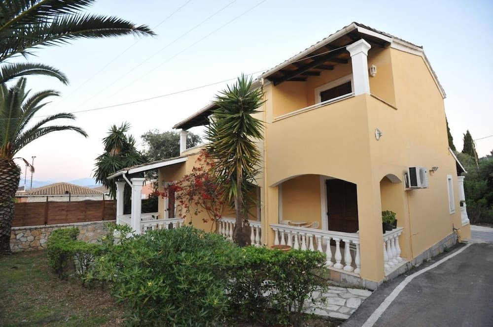 Saint Spiridon Hotel