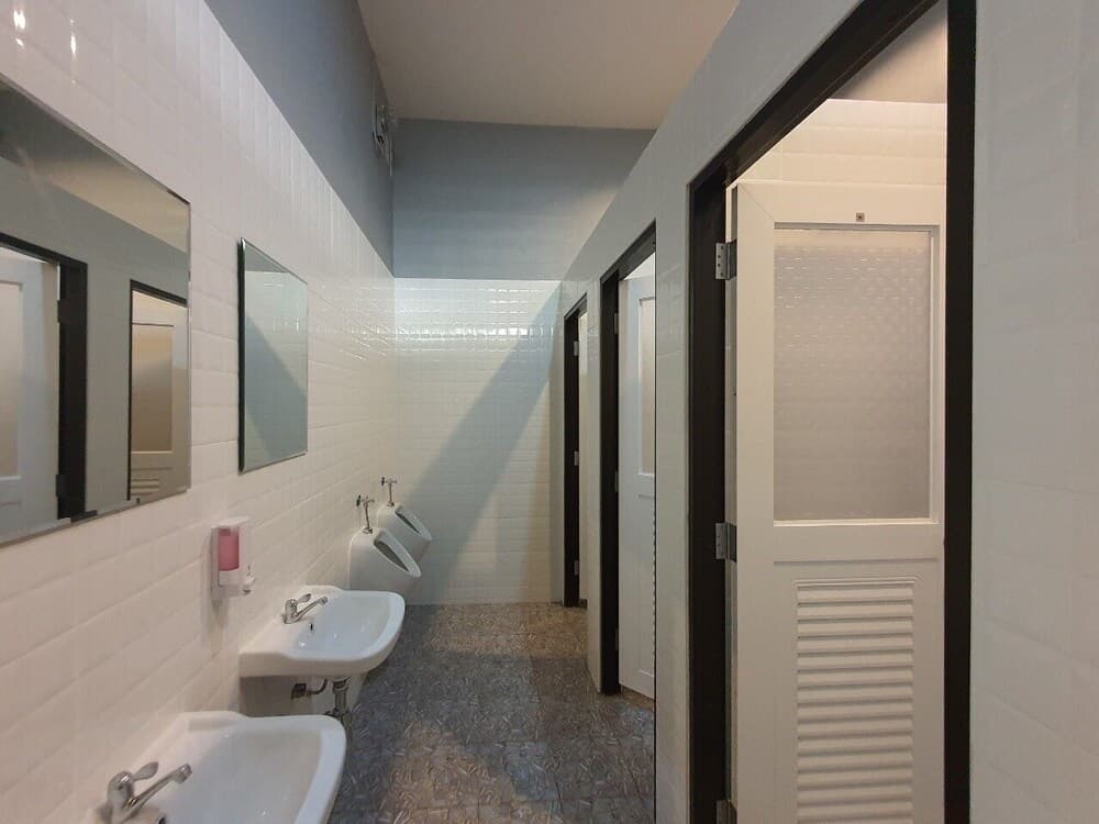 We Hostel Khaolak