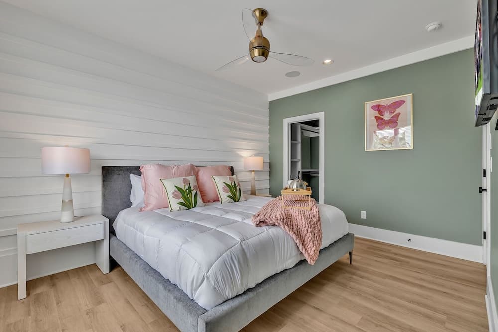 Alto-Private Rooftop Deck-8 Mins to Broadway
