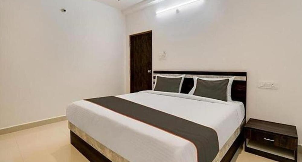 Fabhotel Athidhi