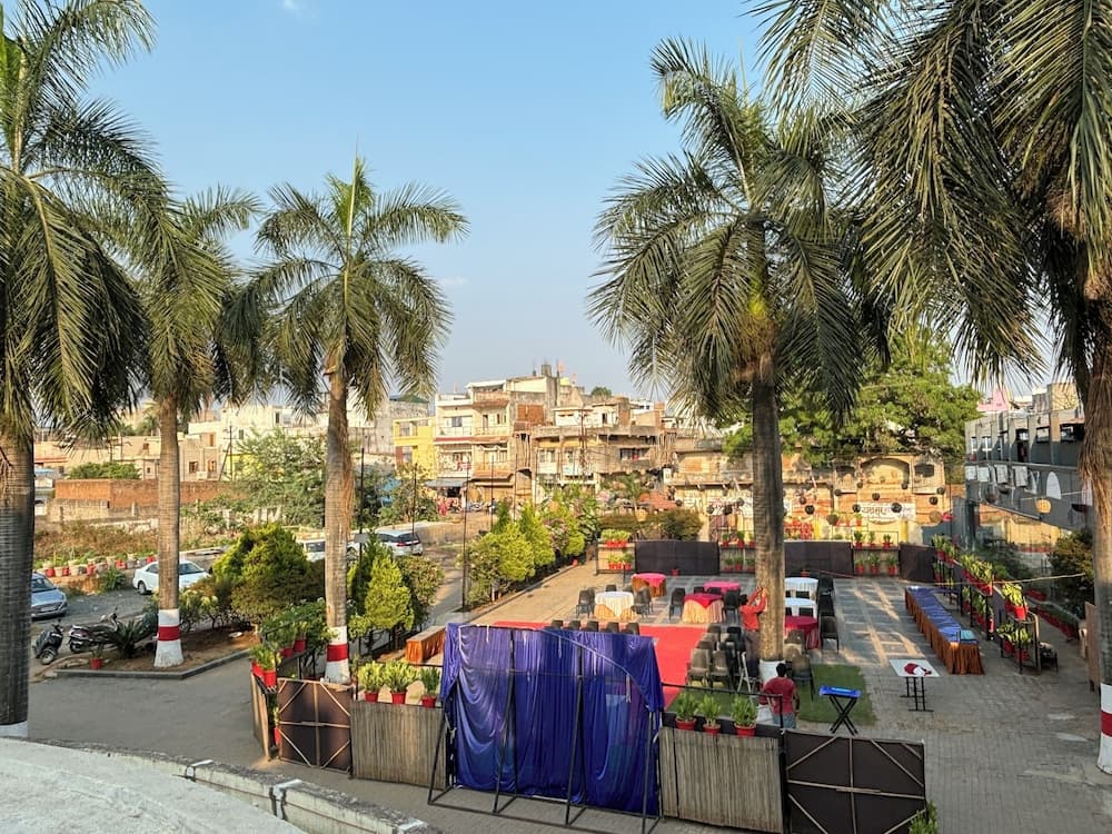 Hotel Akanksha