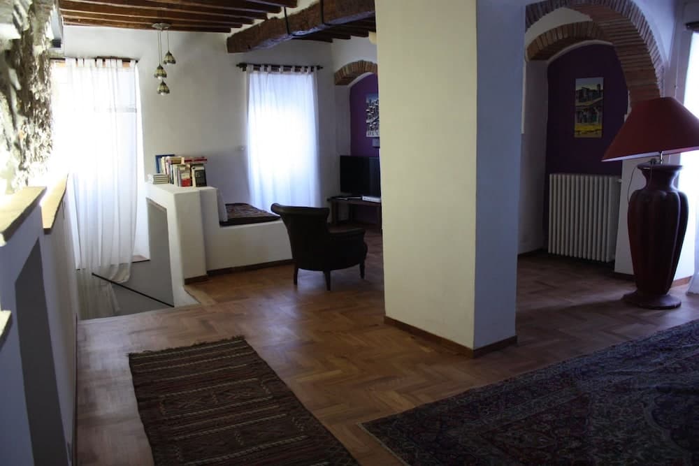 B&B44