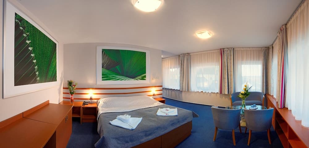 AIR Hotel