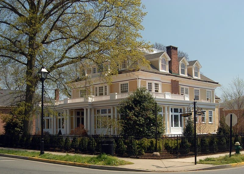 Inn at 202 Dover