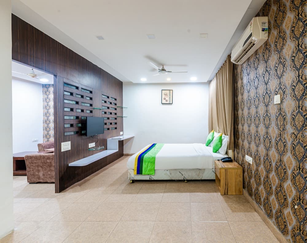 Treebo Spring Brooks, Kalyani Nagar