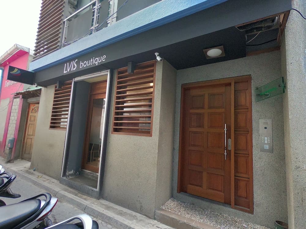 LVIS boutique
