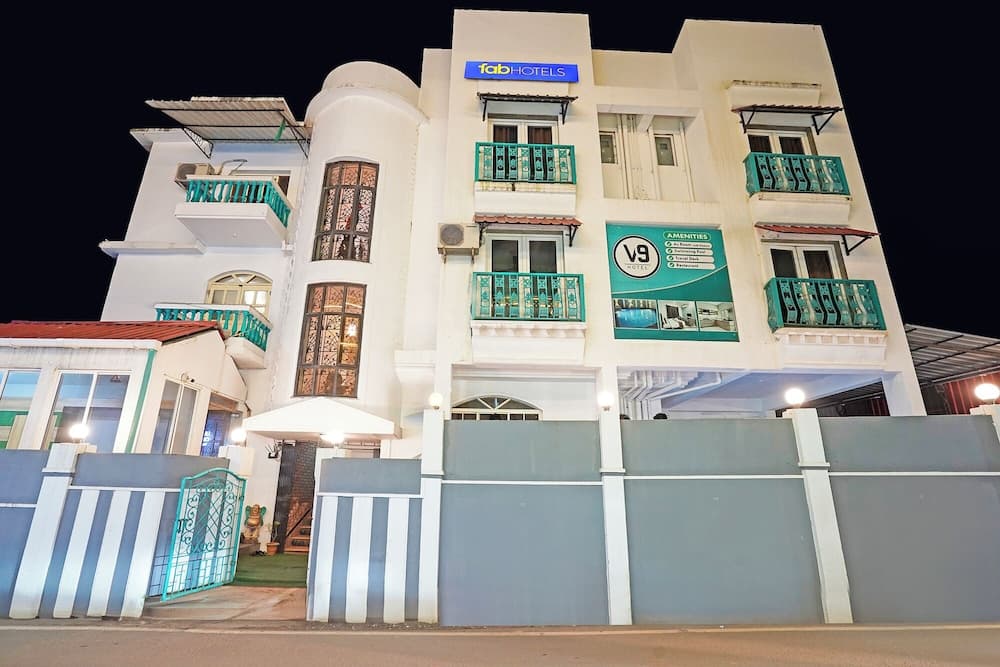 Fabhotel V9