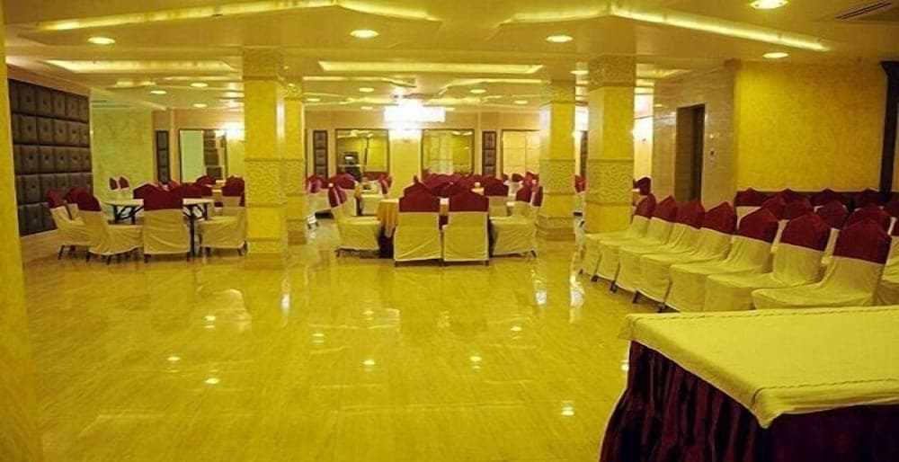 The Neo Classic Hotel