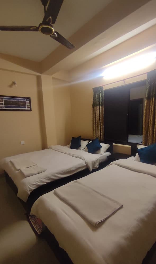 Hotel Eagle Zone