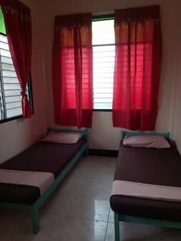 Ayahmi Hostel