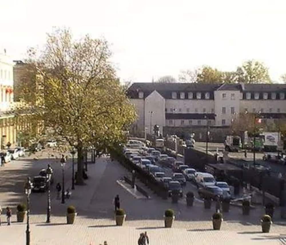 Hotel De Lorraine