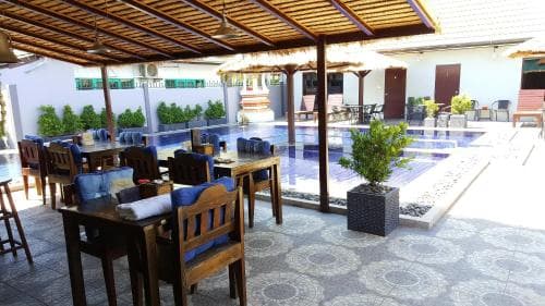 New Dao Café