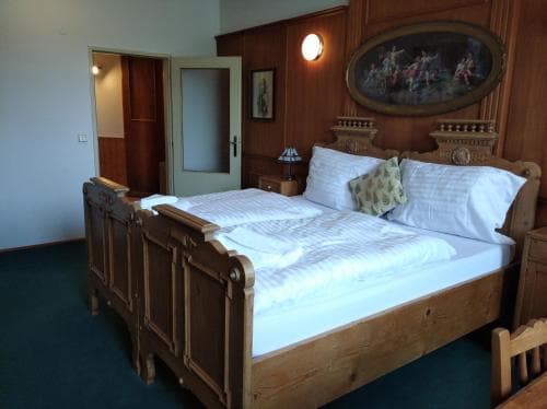 Hotel V Nebi