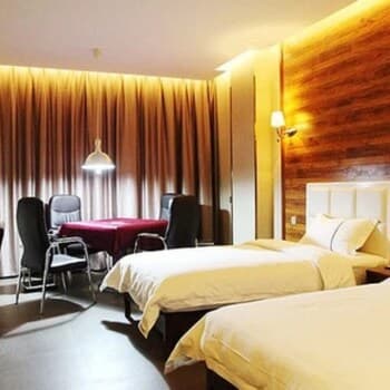 Chutian Lemon Tree Theme Hotel