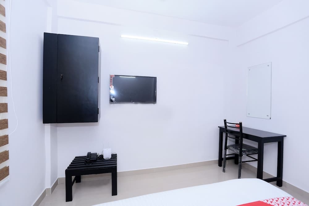 Oyo 30973 Thulasi Inn