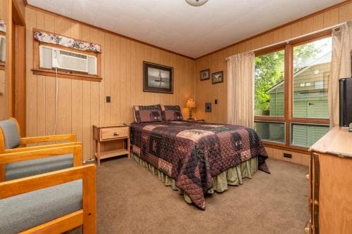 Shore Meadows Lodge LLC