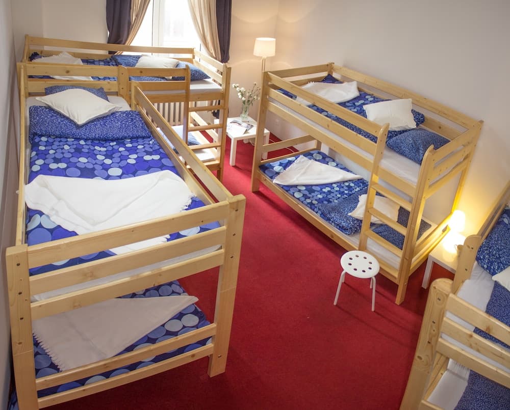 Absynt Hostel