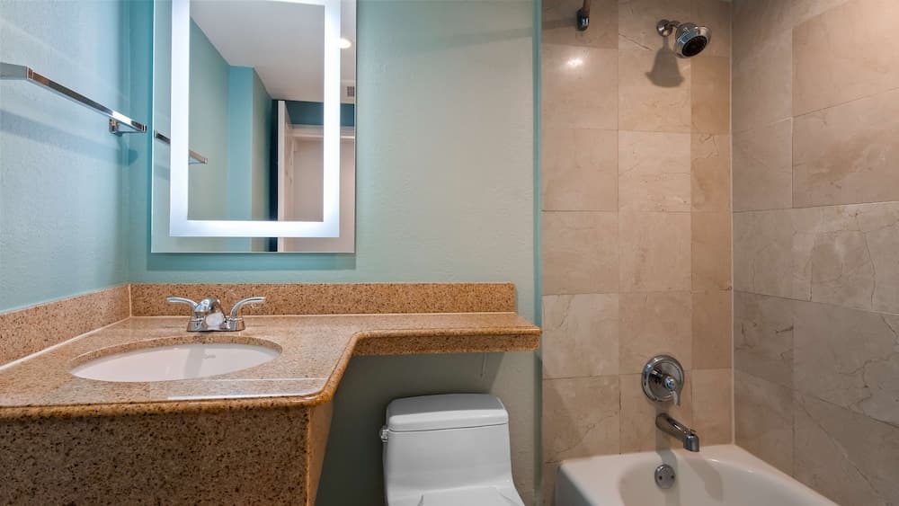 Best Western Plus Oceanside Inn