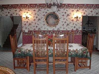 Locust Brook Lodge