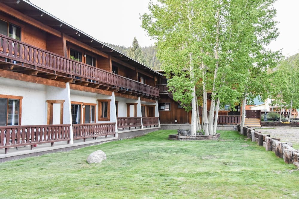 Alpine Lodge Red River