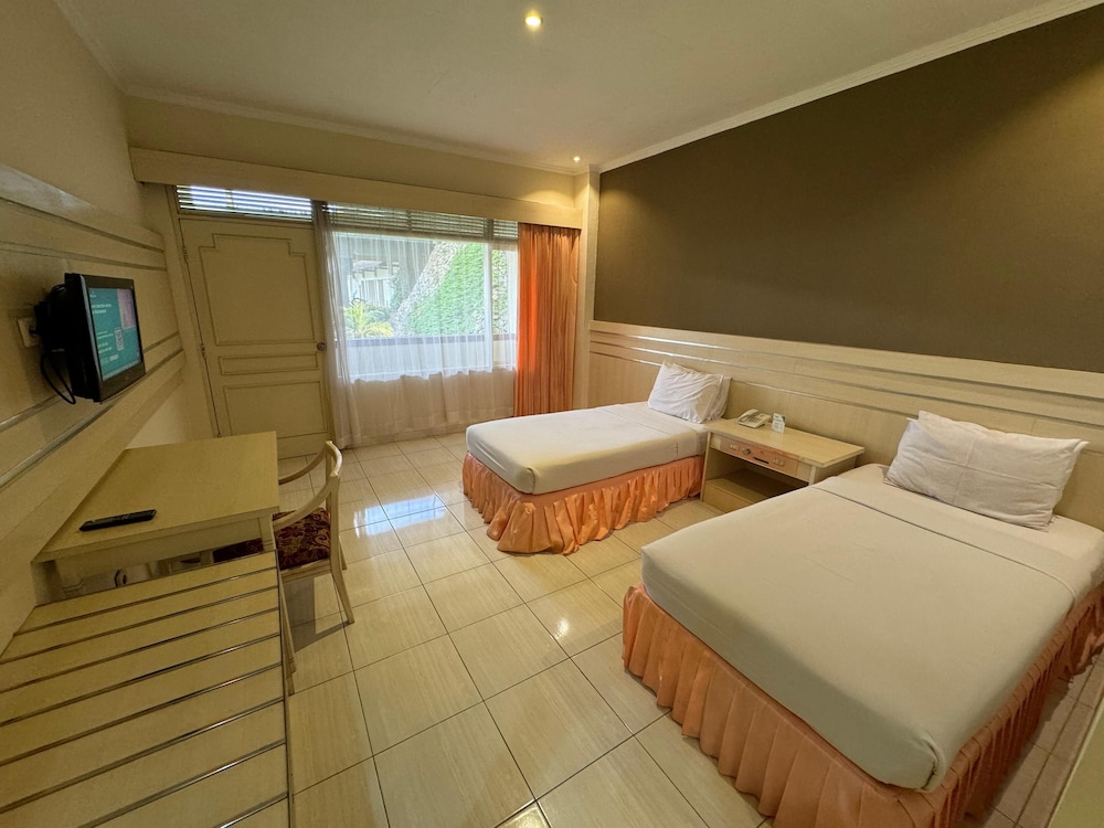 Queen Garden Hotel