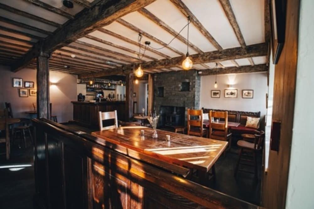 The Three Shires Inn
